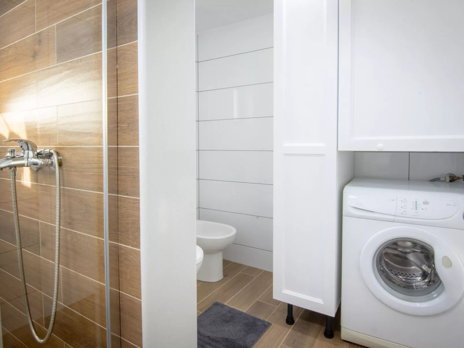 Stipanovi Dvori mit Bergblick-Binnen