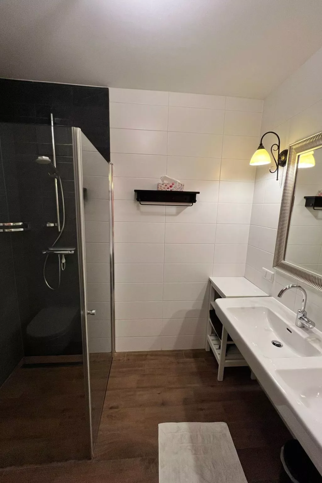 Freistehendes Ferienhaus mit Blick auf den See-Binnen