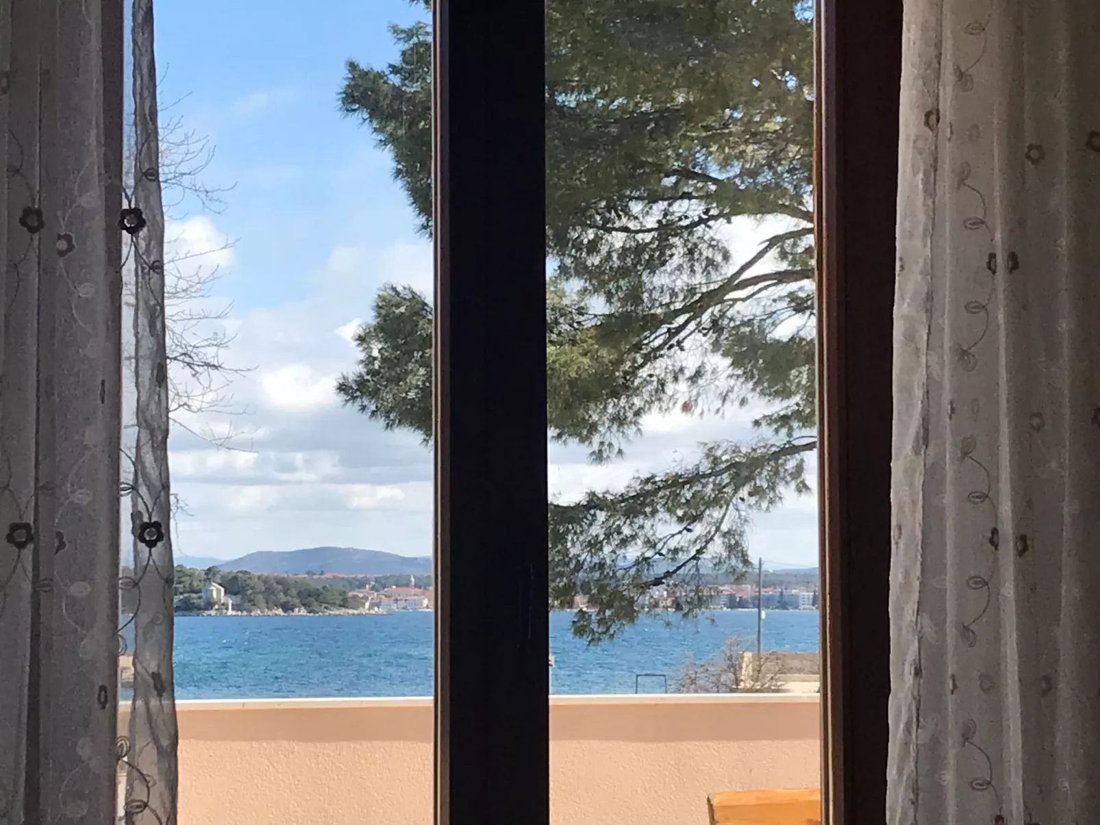 "Krajka" mit Blick auf das Wasser-Buiten