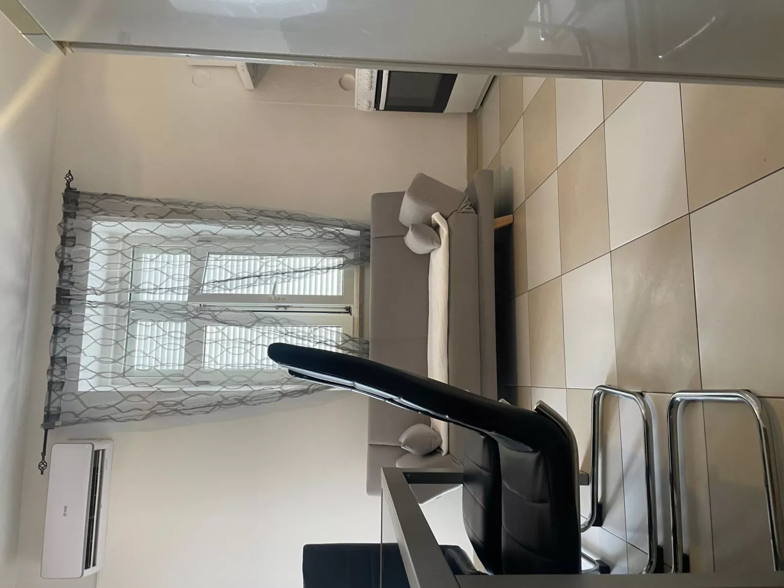 Mit Blick auf das Wasser-Binnen