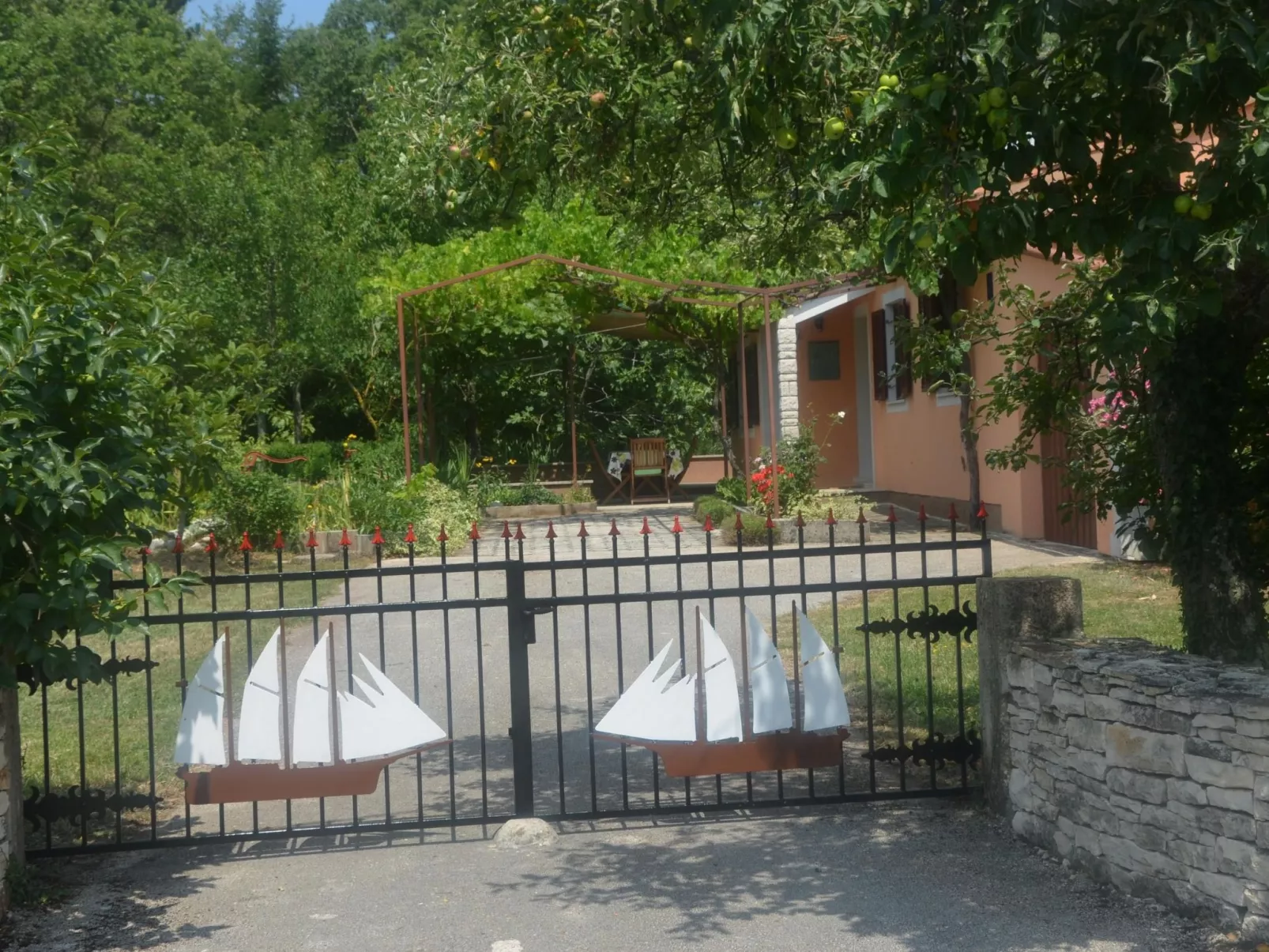 Landgut "Fragola" mit Blick auf die Berge-Buiten