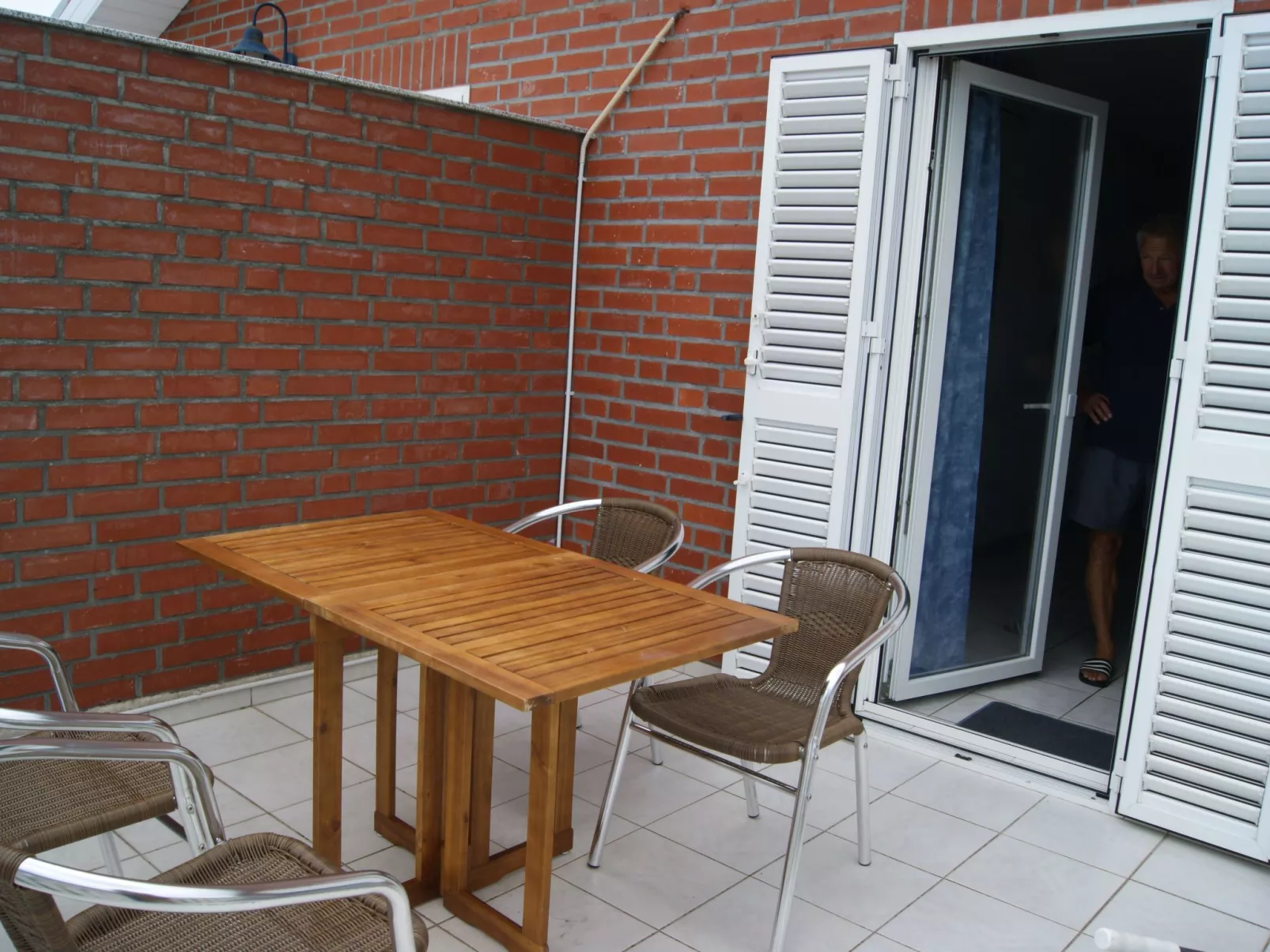 FeWo 2, mit 1. Schlafzimmer für 4. Personen mit Balkon im ersten Obergeschoss g-Binnen