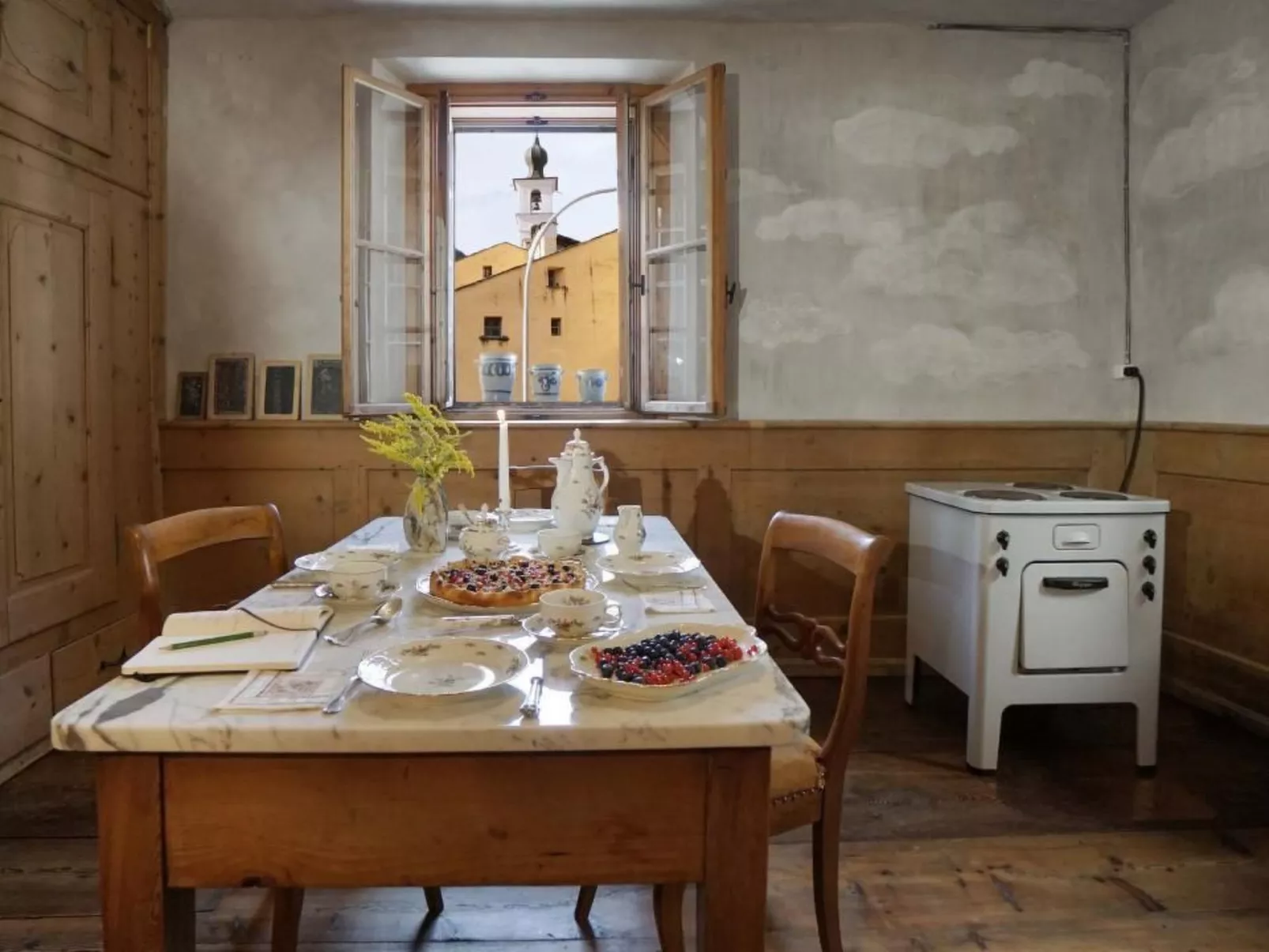 Bündner Zuckerbäckerpalazzo unter Denkmalschutz-Binnen