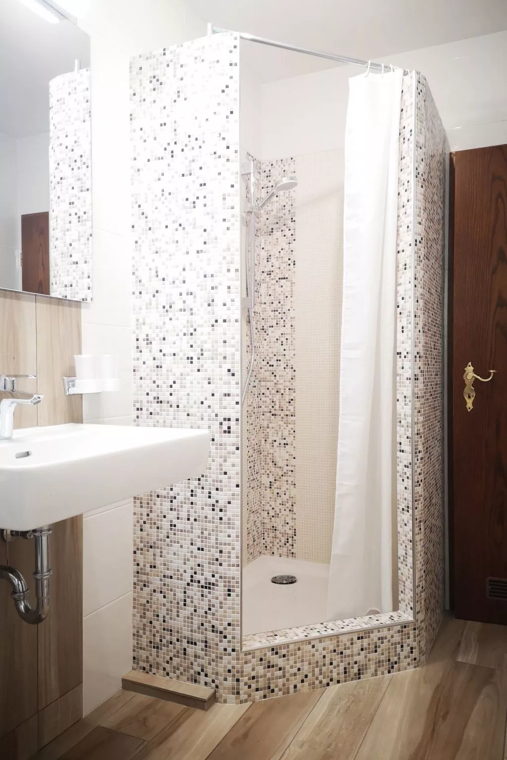 Appartement in Terrasse, ruhige Lage, stadtnah-Binnen