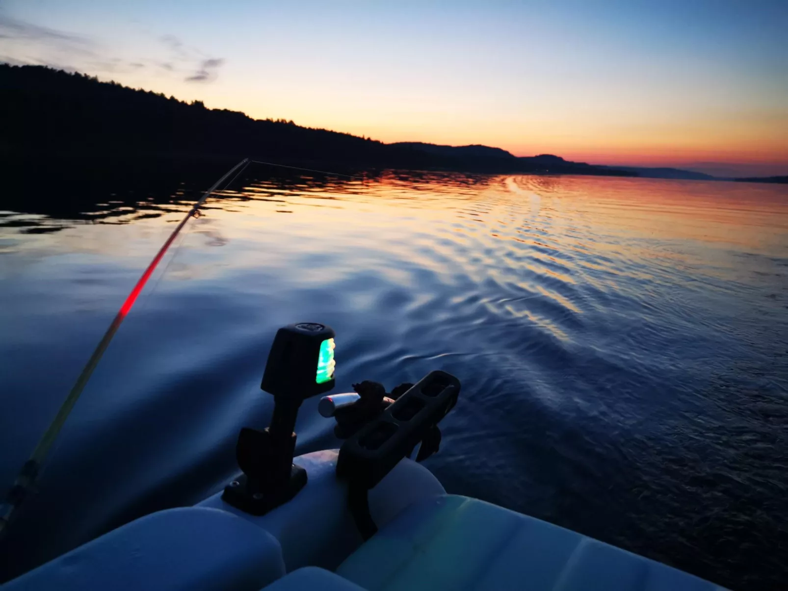 Am See Åsunden mit herrlicher Aussicht-Buiten