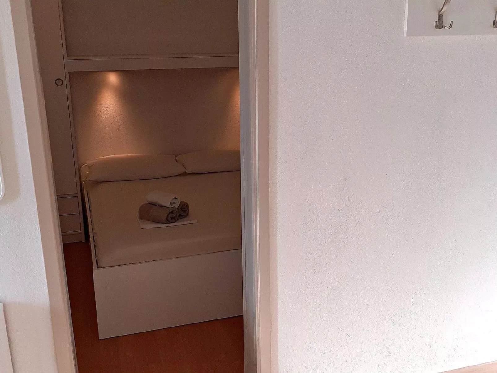 Wohnung mit Balkon und Meerblick in Strandnähe-Image-tags.info