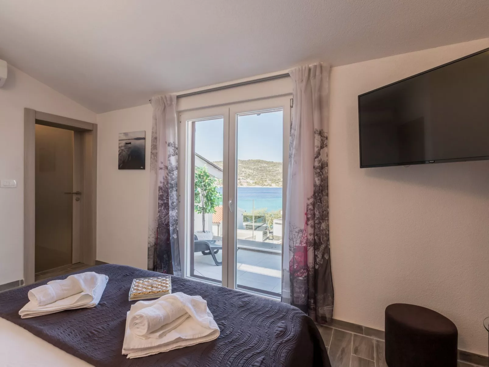 Mit Privatpool für 9 Personen ca. 95 m&sup2; in Sevid, Adriaküste Kroatien (Tro-Binnen