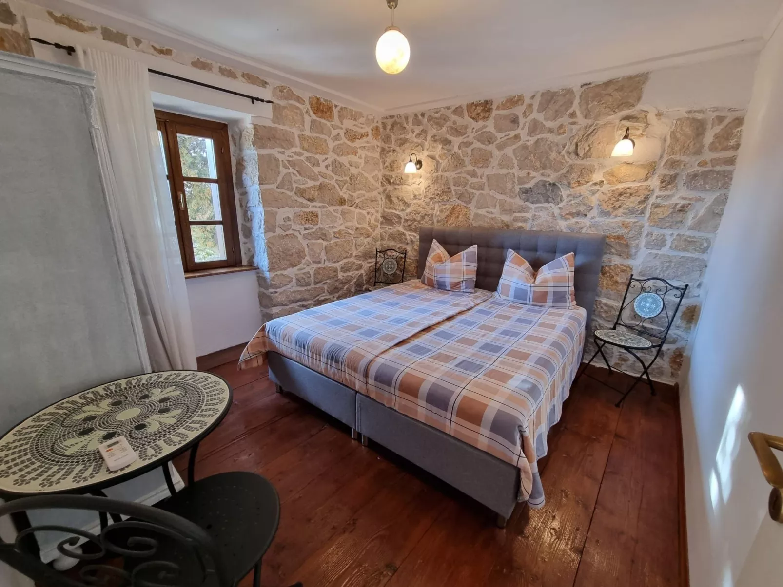 Tolles Ferienhaus in Supetarska Draga mit Garten-Binnen