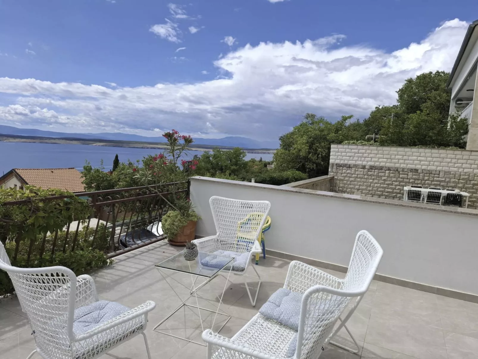 Haus La Dostana-Buiten