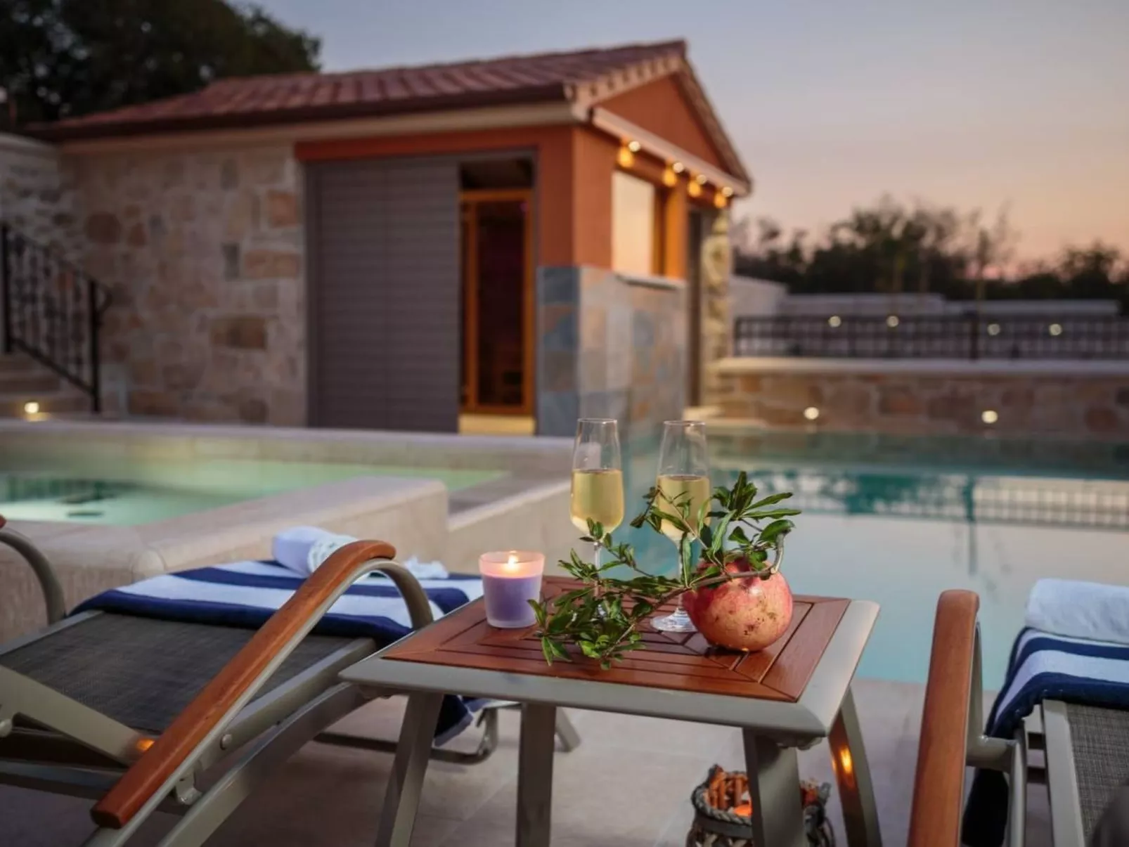 Villa Josipovi Dvori-Buiten