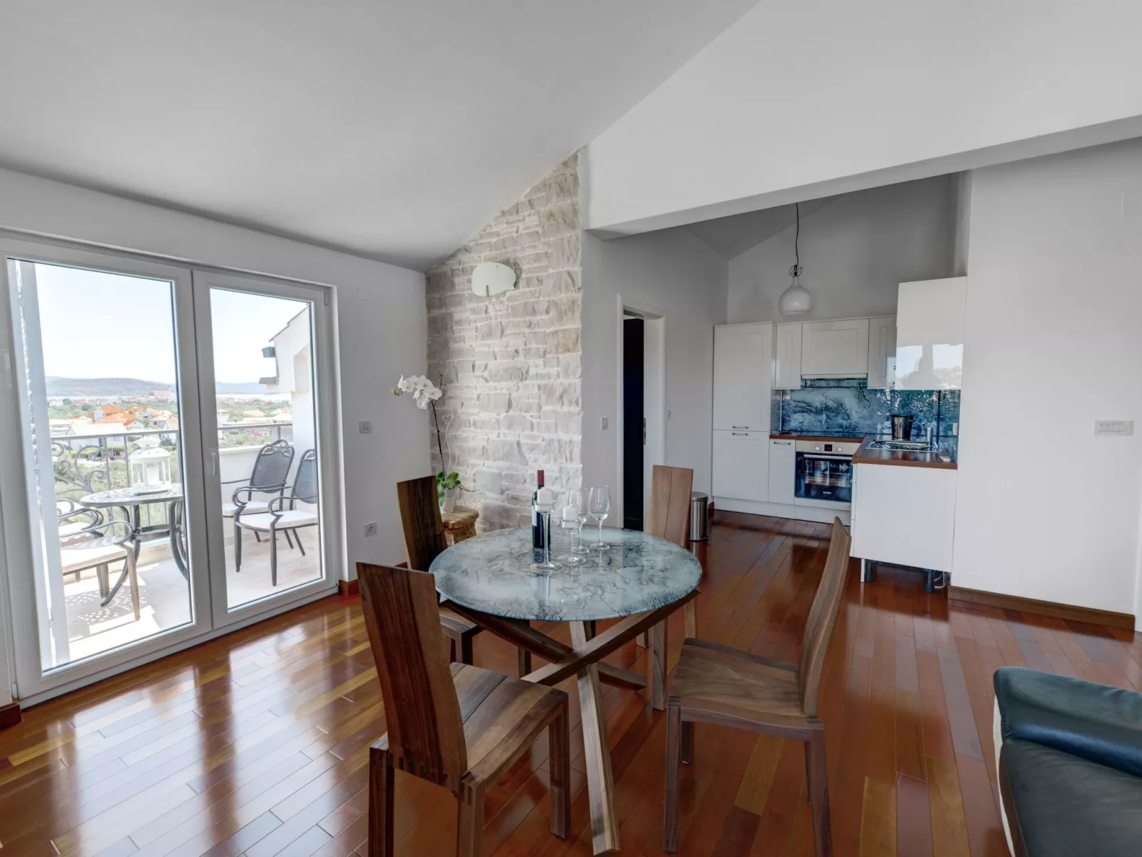 Wohnung für 4 Personen mit Whirlpool und Schwimmbad-Binnen