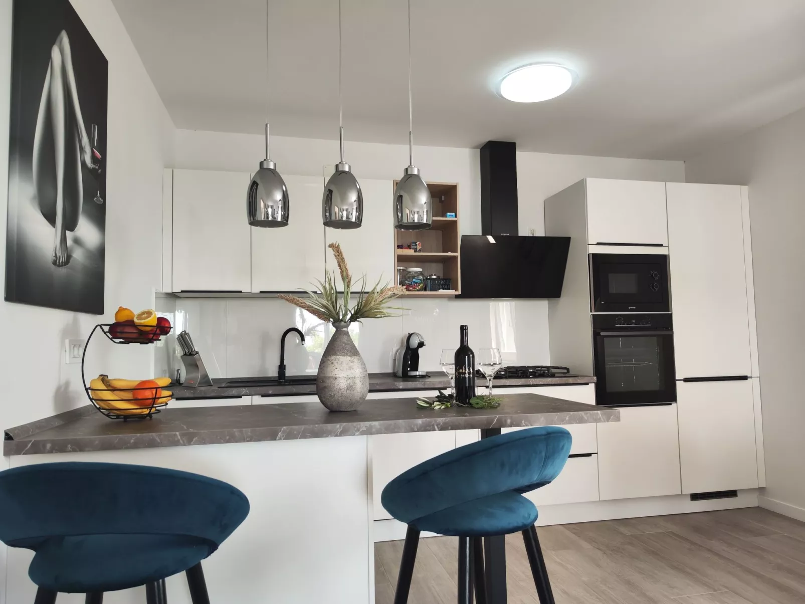 Mit Blick auf das Wasser-Binnen