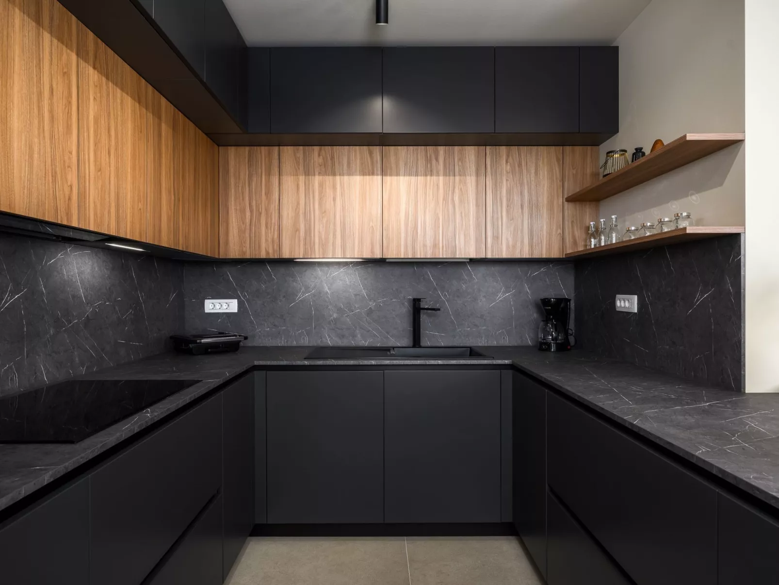 Luxuriöses Penthouse Viki mit Meerblick-Image-tags.info