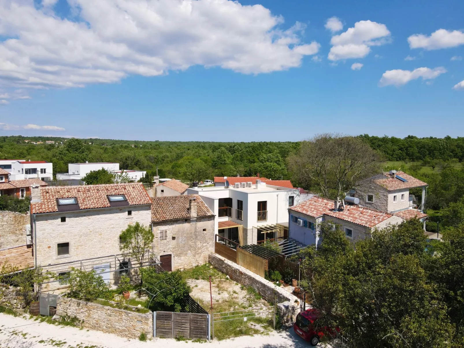 Ferienvilla "Nascota" mit eigenem Pool-Buiten