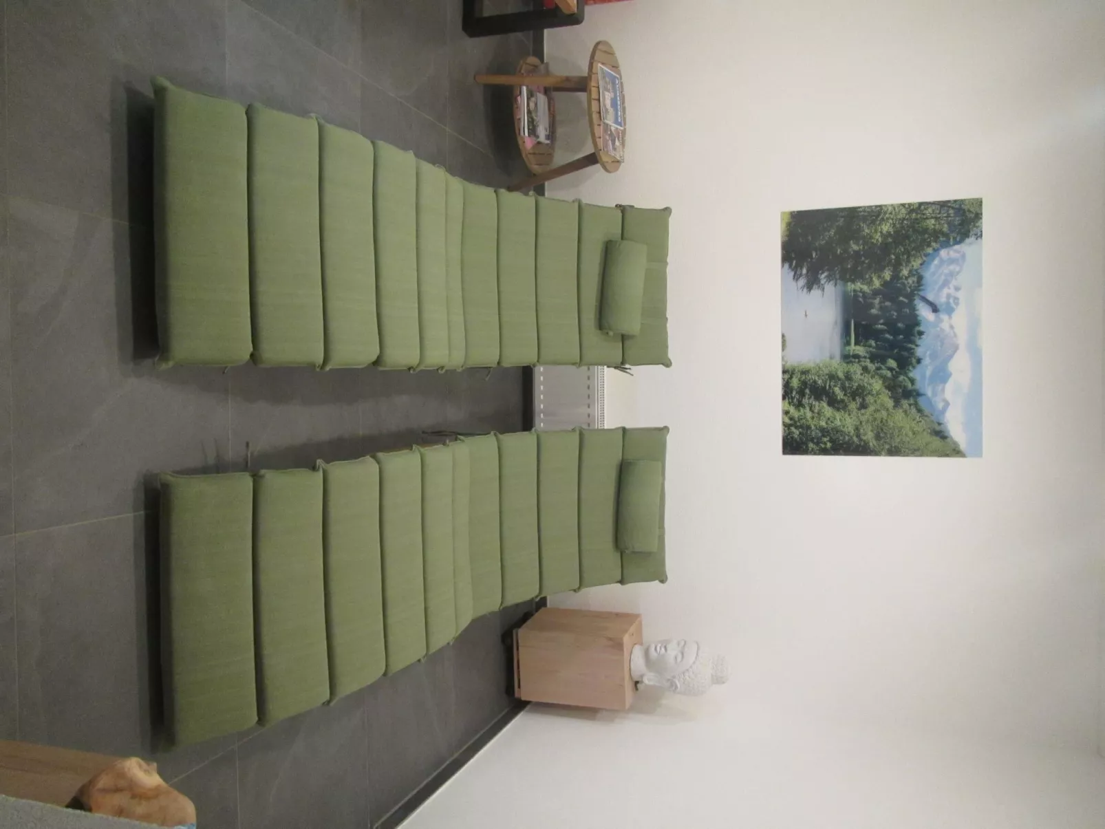 Mit Hallenbad-Binnen