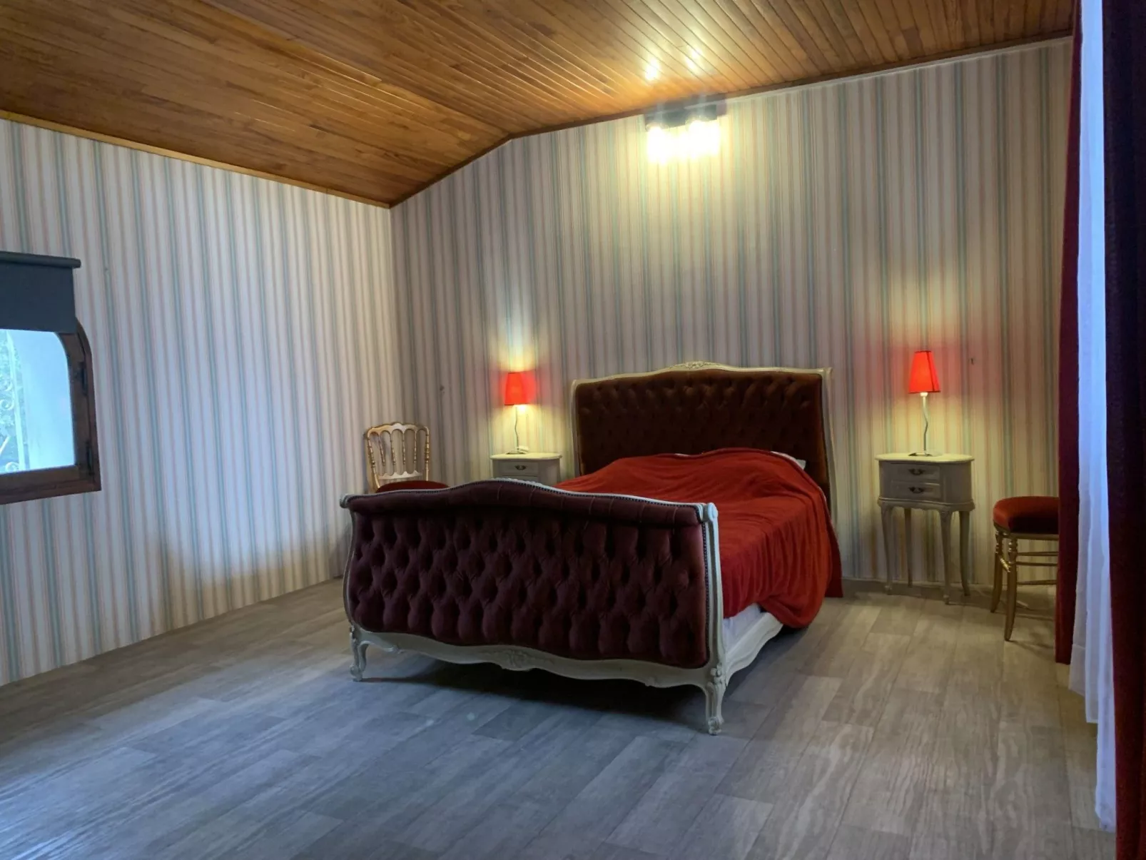 Provençal Privates Schwimmbad, Haustiere willkommen-Binnen