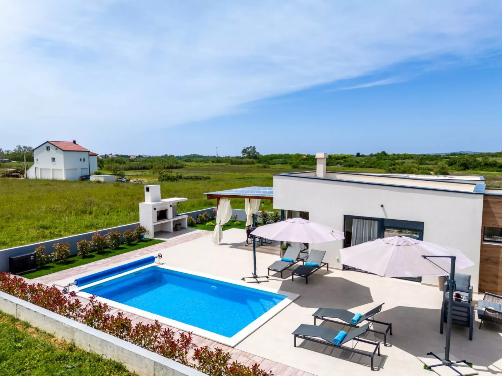 Villa mit beheiztem Pool - von TA Leut Agency-Image-tags.info