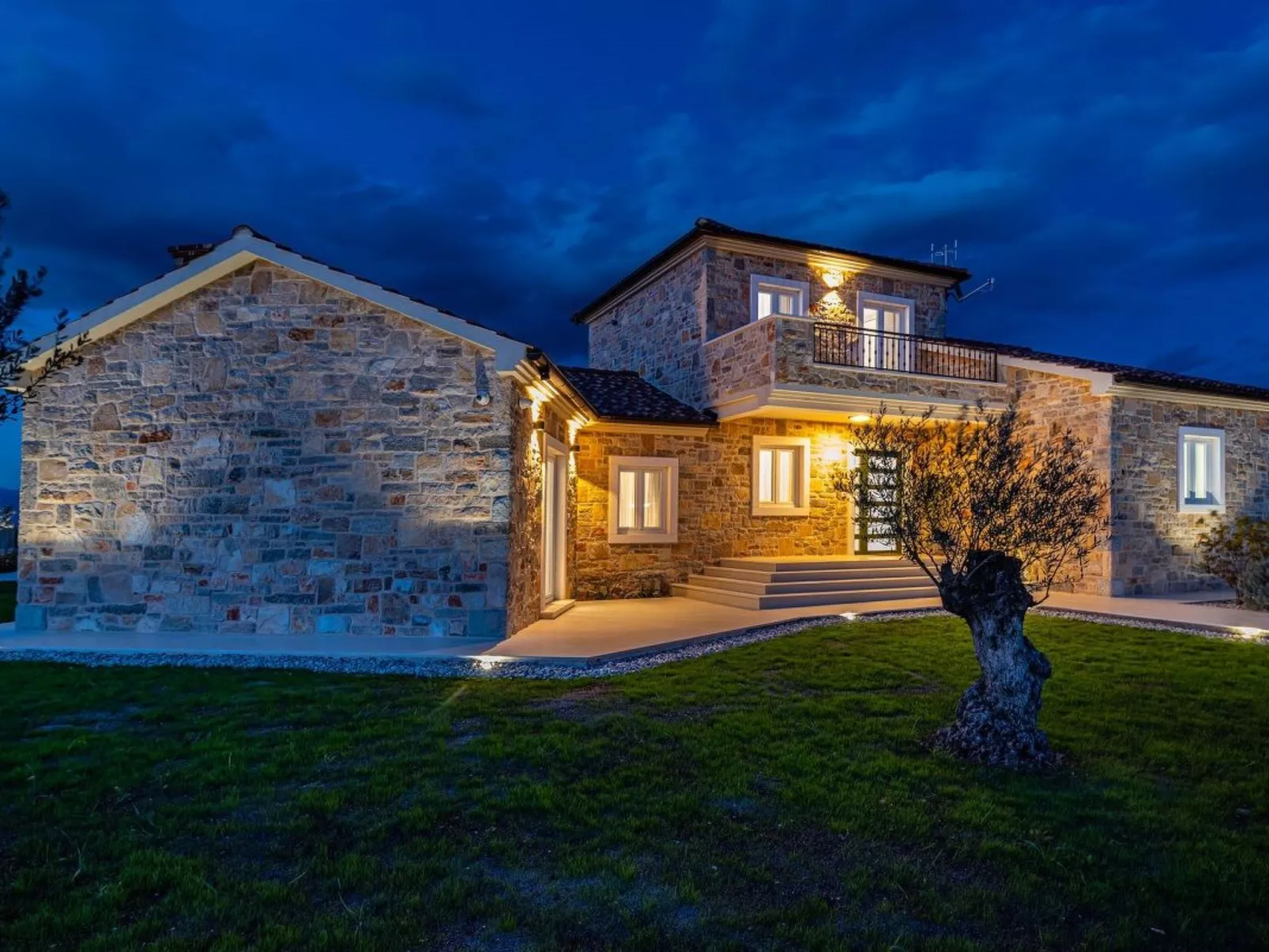 Dalmatinische Villa "Bocagnazzo" mit Pool-Buiten