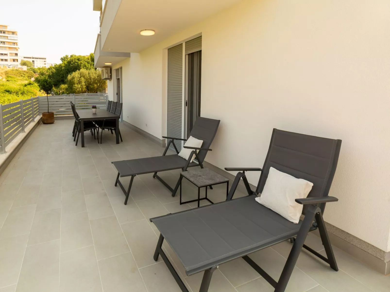 Luxus-Wohnung Riela-Buiten