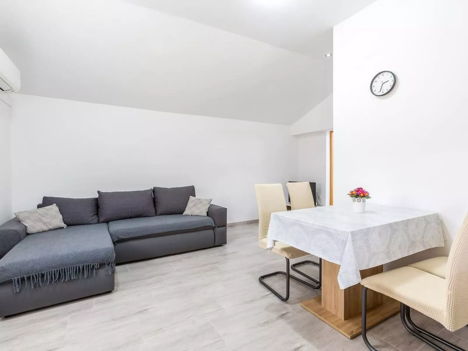 Schönes Ferienhaus in Sikici-Binnen