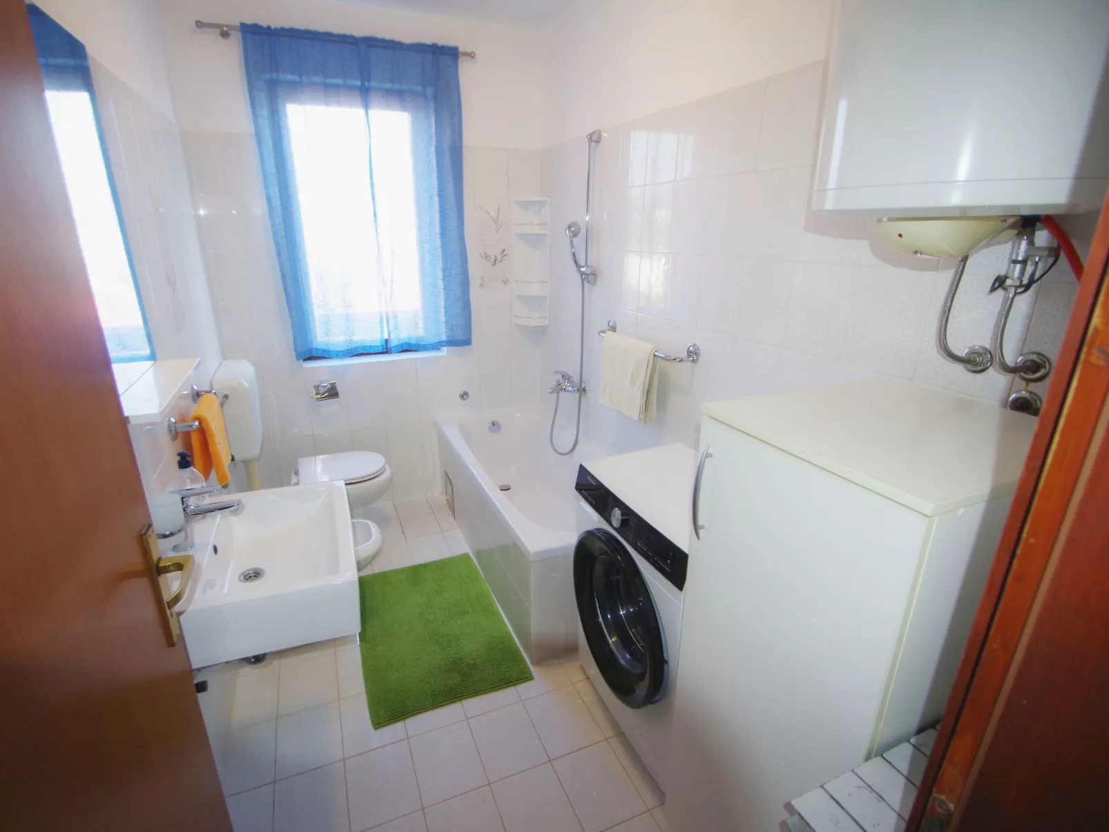 Mit privatem Pool und Garten-Binnen