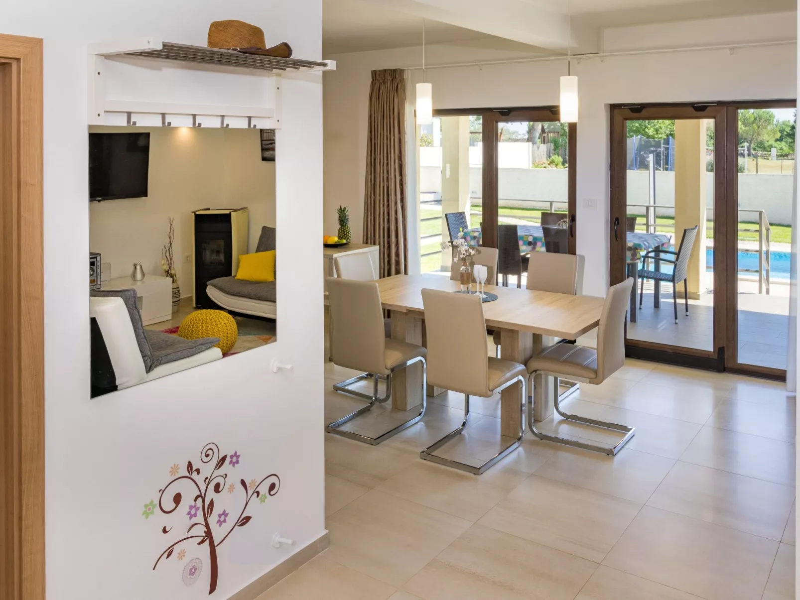 Beeindruckende Luxusvilla mit beheiztem Privatpool-Binnen