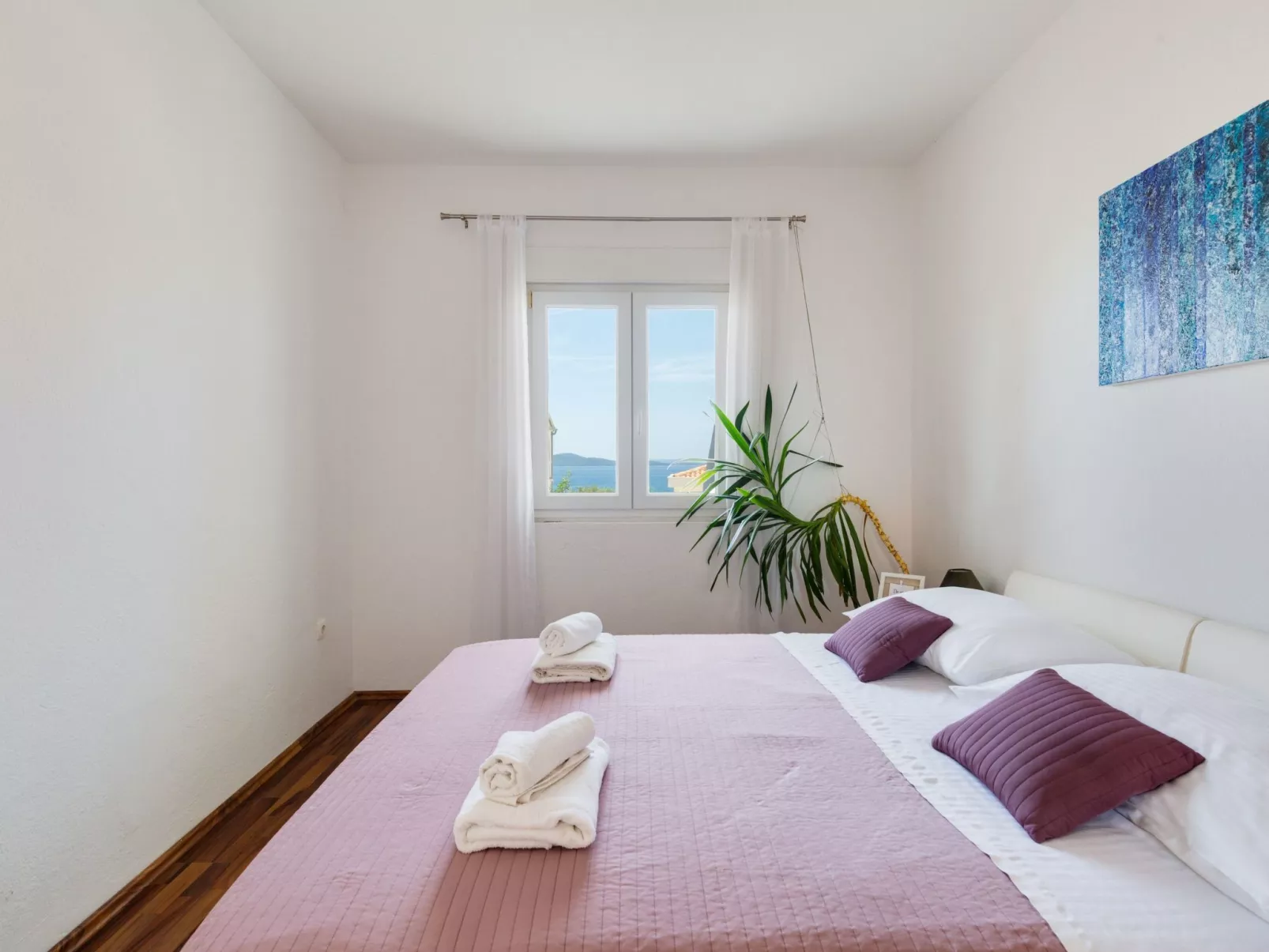 "Lenko 2" mit Blick auf das Wasser-Binnen