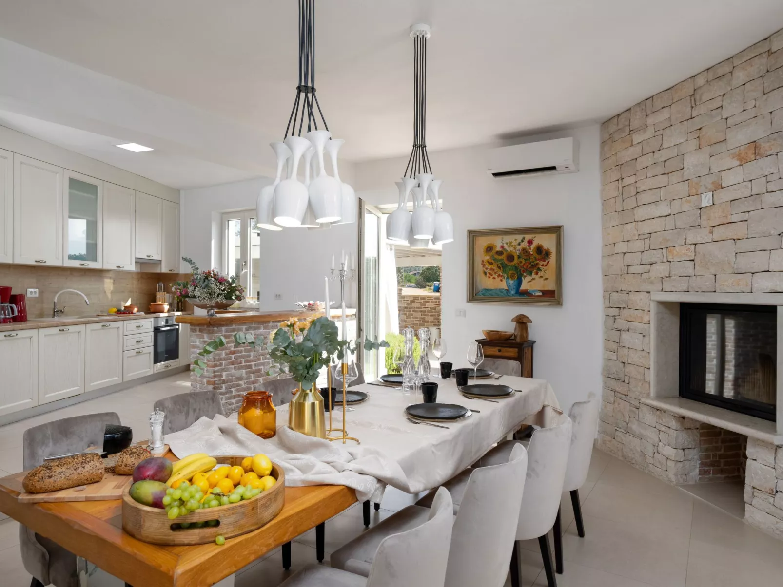 Villa Bincila-Binnen