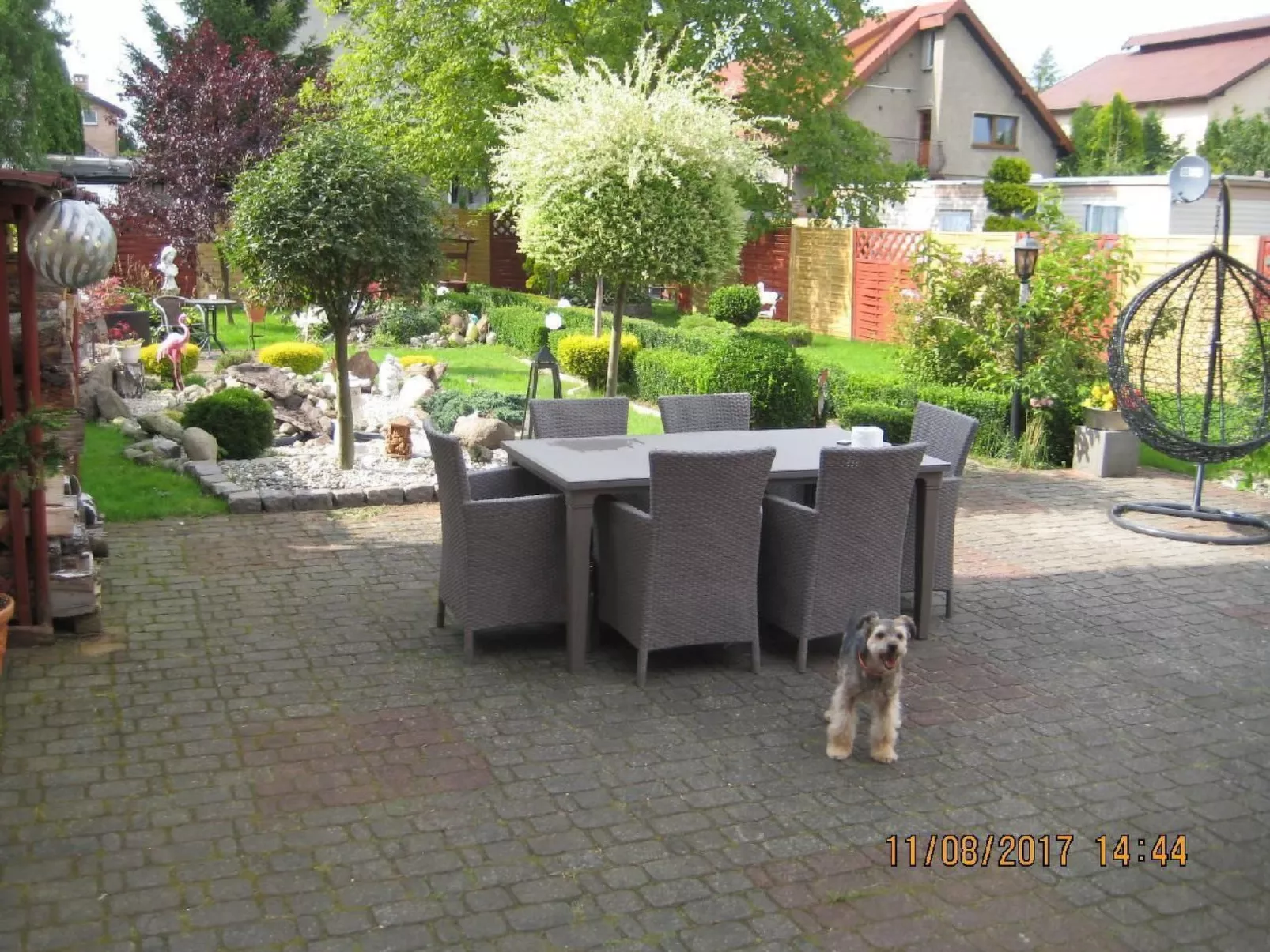 Mit Garten, Grill und Terrasse-Buiten
