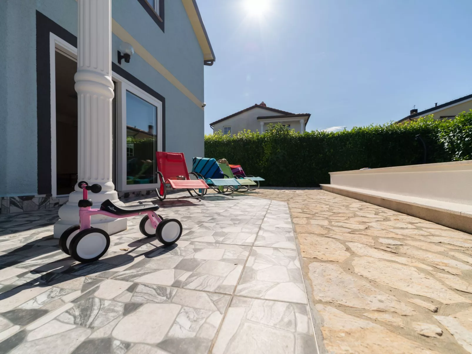 "Casa Tarra" mit eigenem Pool-Buiten