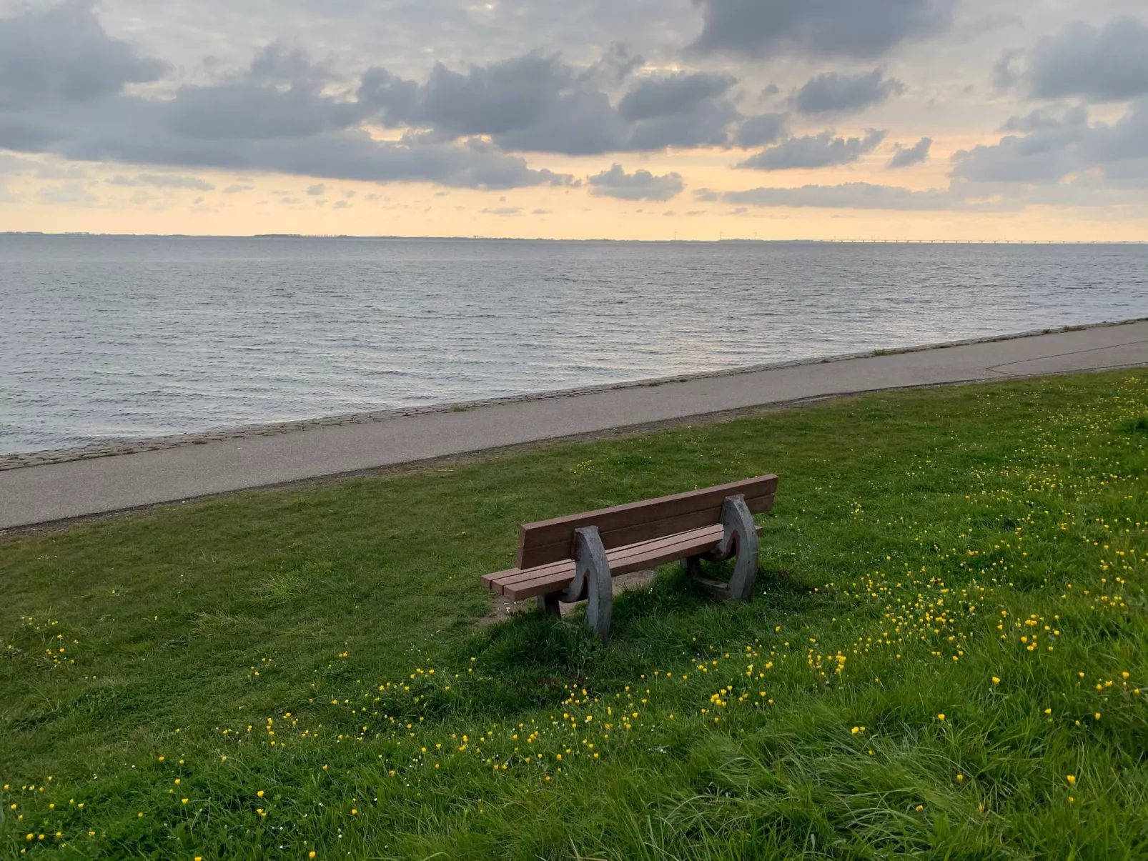 "Cottage" mit Wallbox-Buiten