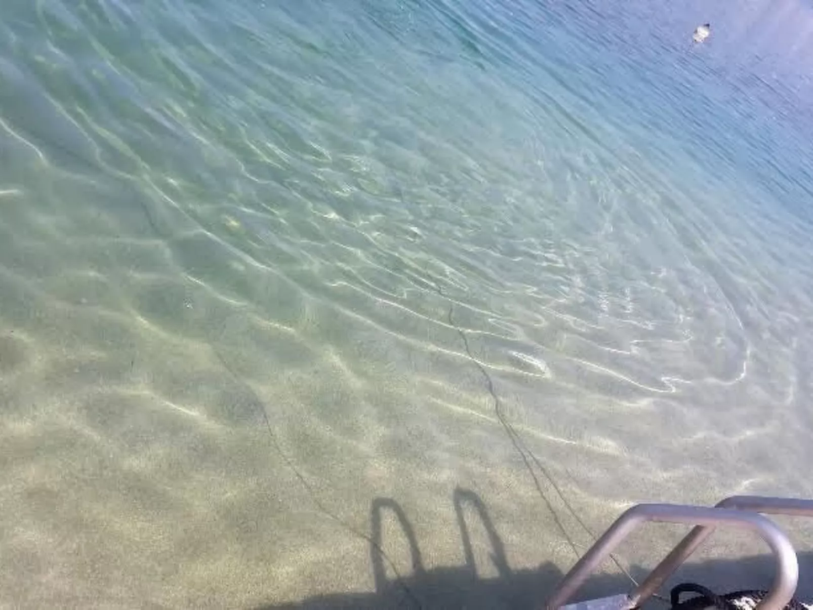 Sunara mit Terrasse und Kinderpool-Buiten