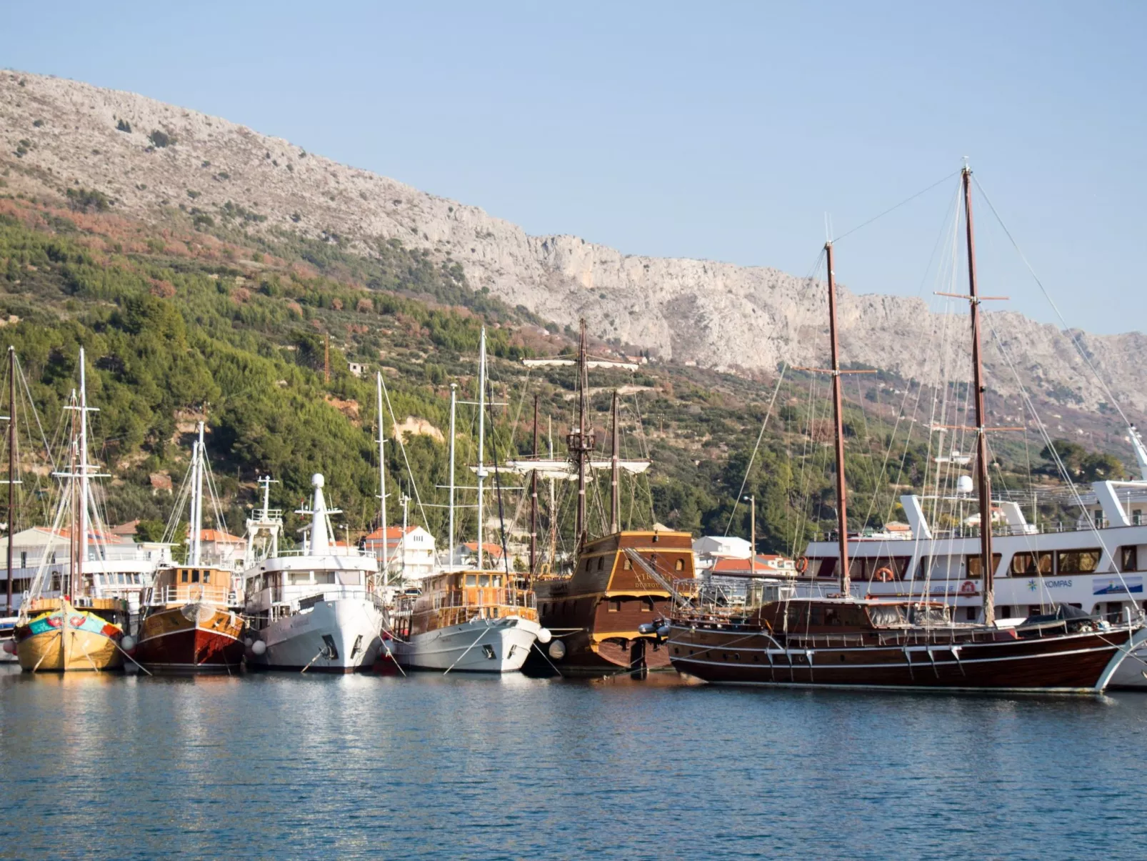 Moderne Ferienwohnung Bava-Buiten