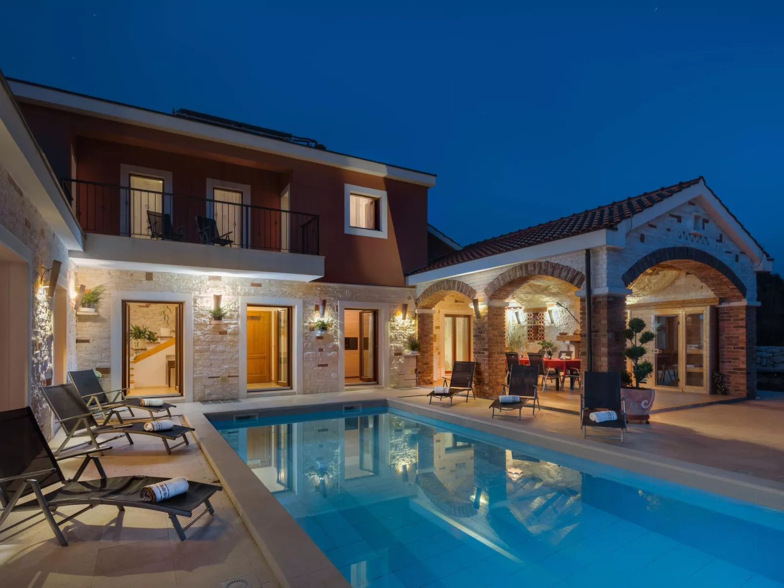 Villa Mittelmeer Paradies-Buiten