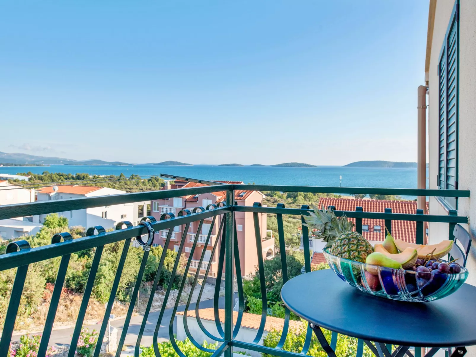 Appartement im Dachgeschoss mit Balkon-Buiten