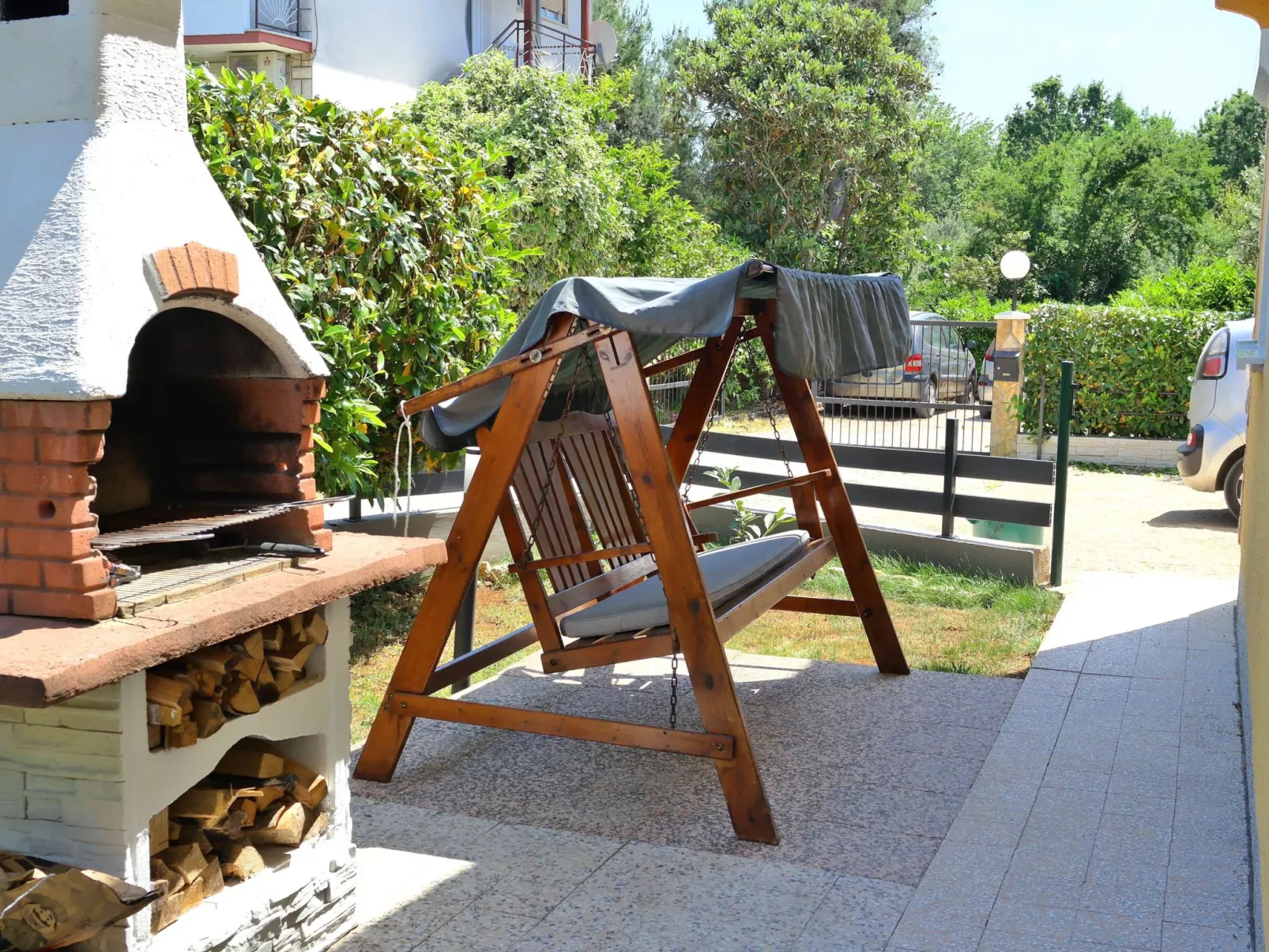 In Šilo mit Privatem Pool-Buiten