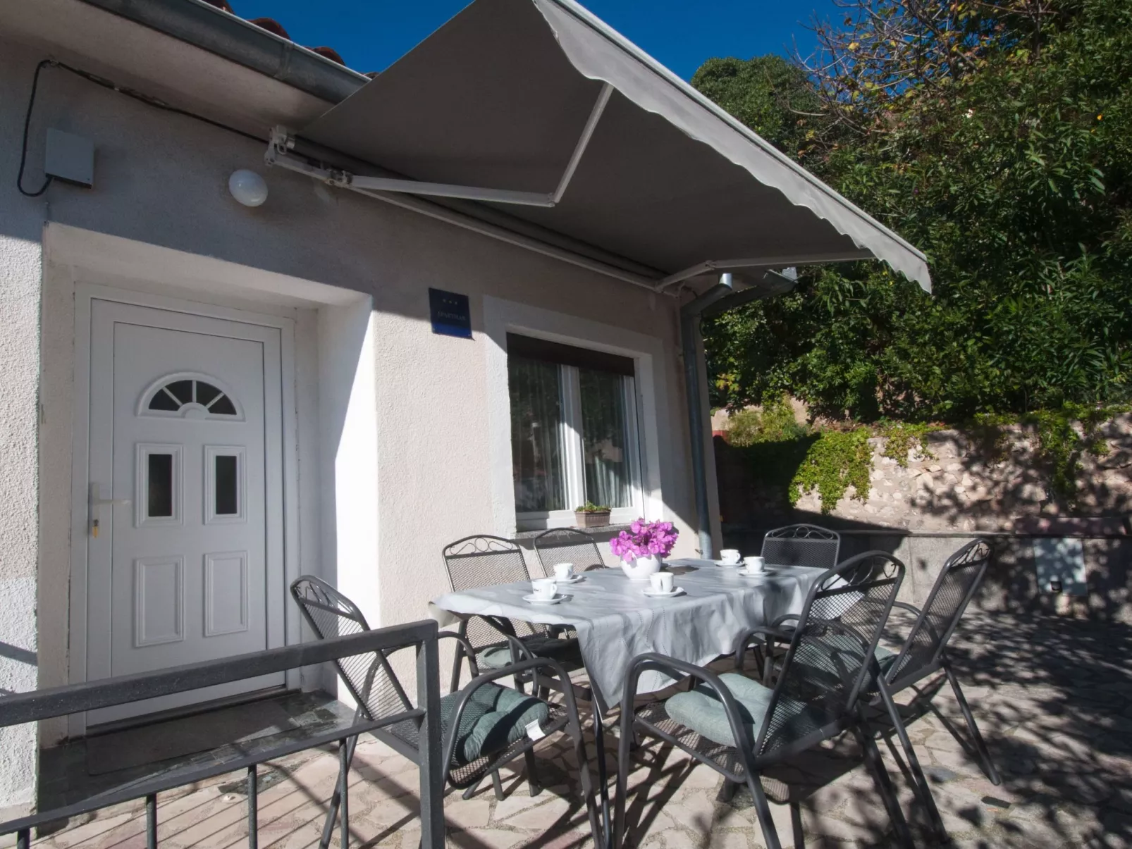 Drei-Zimmer-Wohnung Rita, in der Nähe des Strandes-Buiten