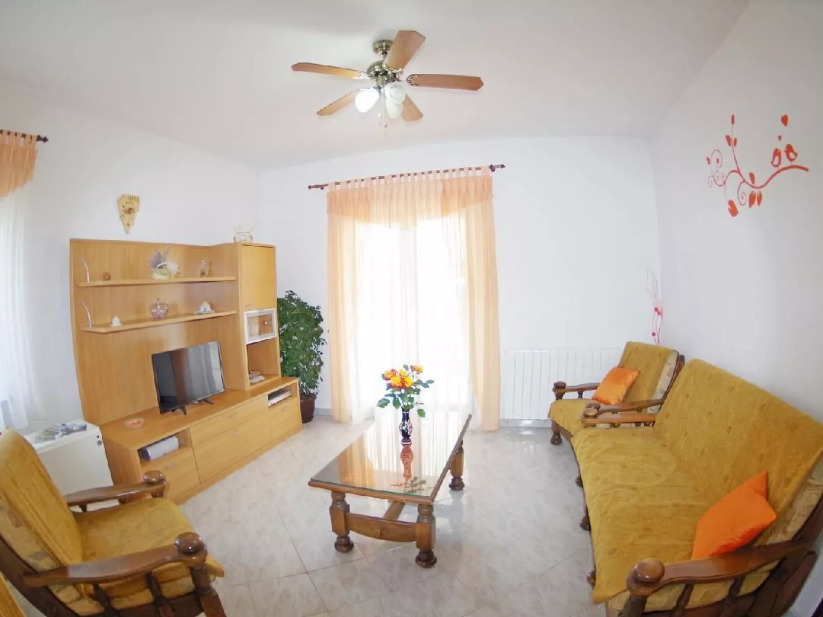 Im Dorf Peresiji-Binnen