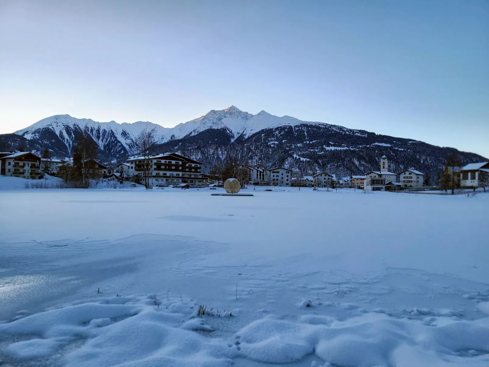 Chalet mit Bergsicht-Buiten
