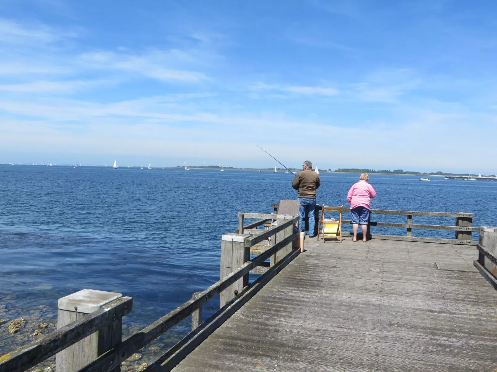 Seabreeze mit umzäuntem privatem Garten-Buiten