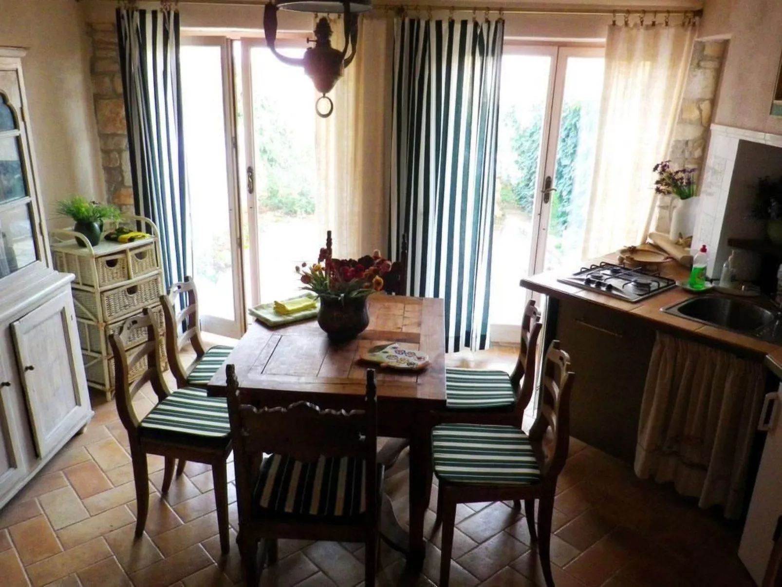 'Adri' mit Wasserblick-Image-tags.info