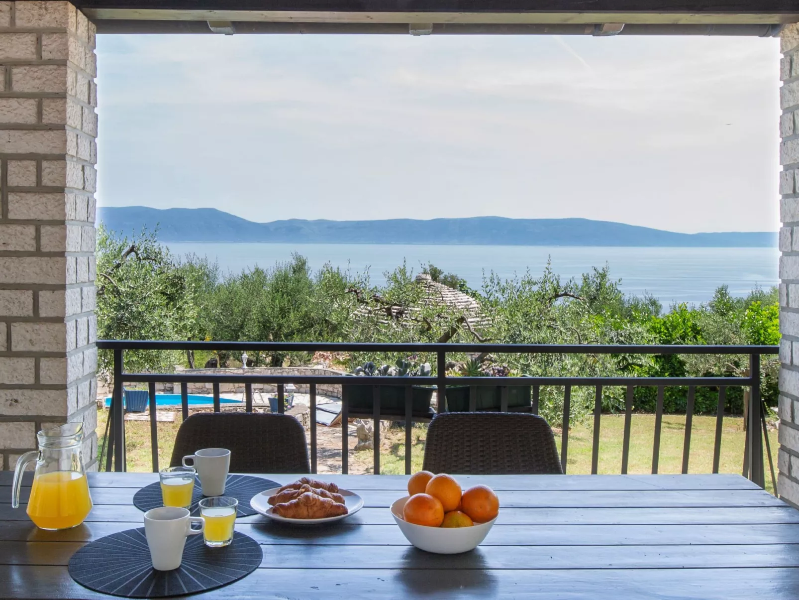 "Istria" mit eigenem Pool-Buiten