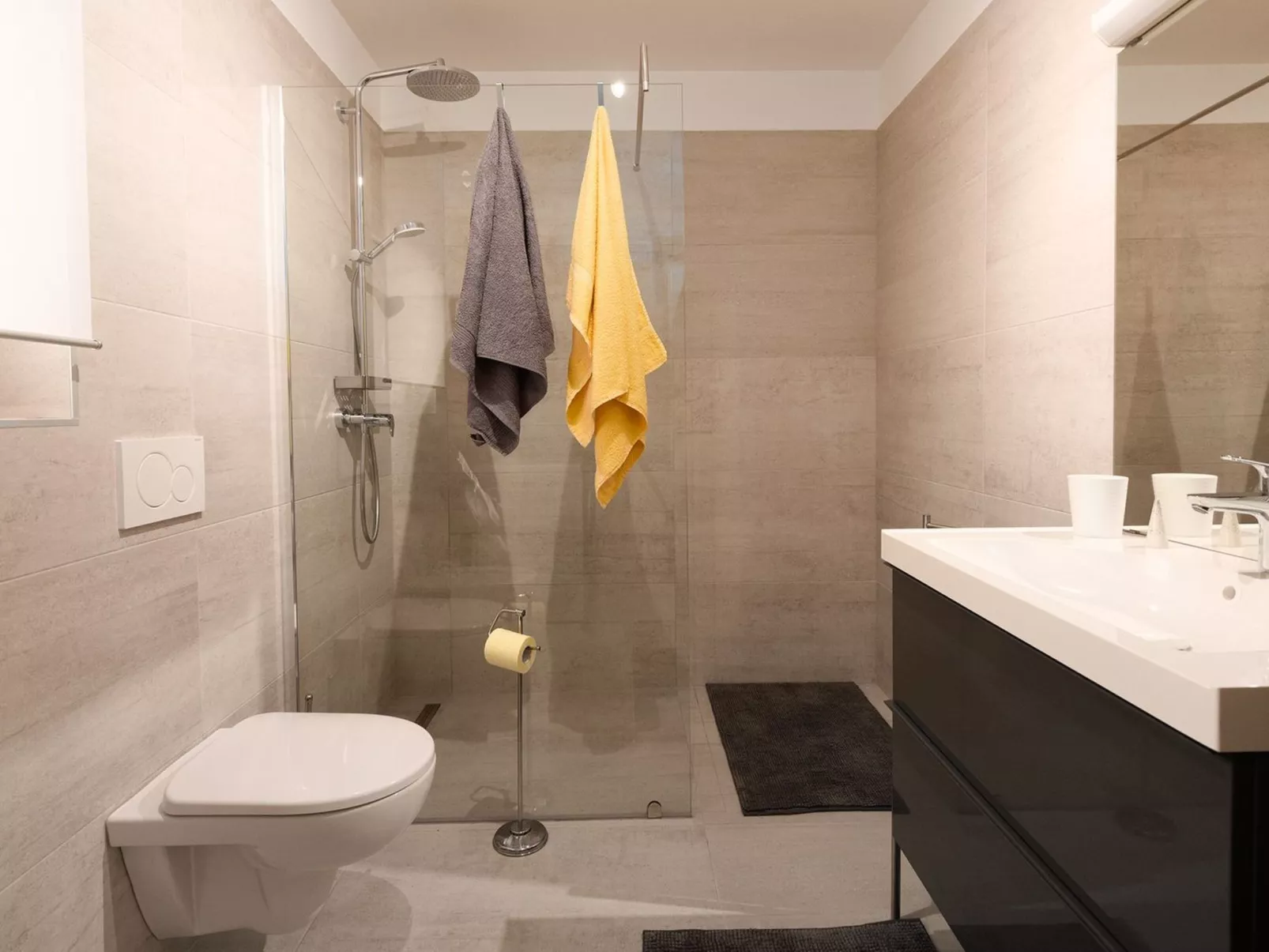 Mit Garten, Grill und Terrasse-Binnen