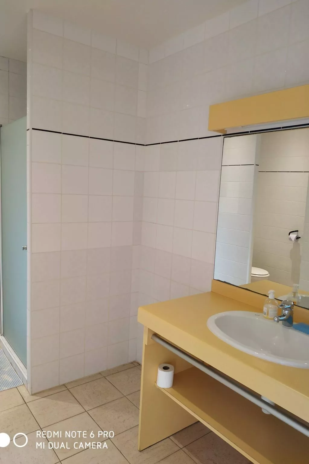 Haus am Meer, die Füße im Sand-Binnen