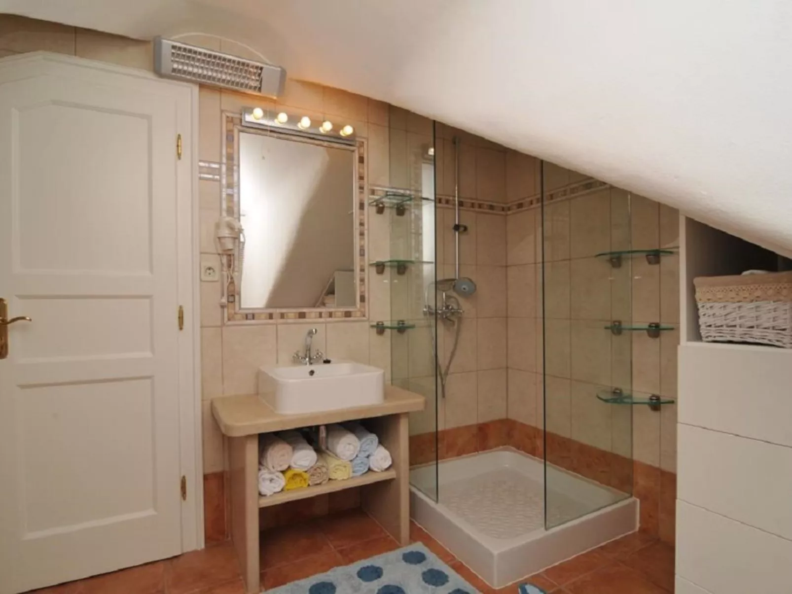 In Mirca mit Privatem Pool-Binnen