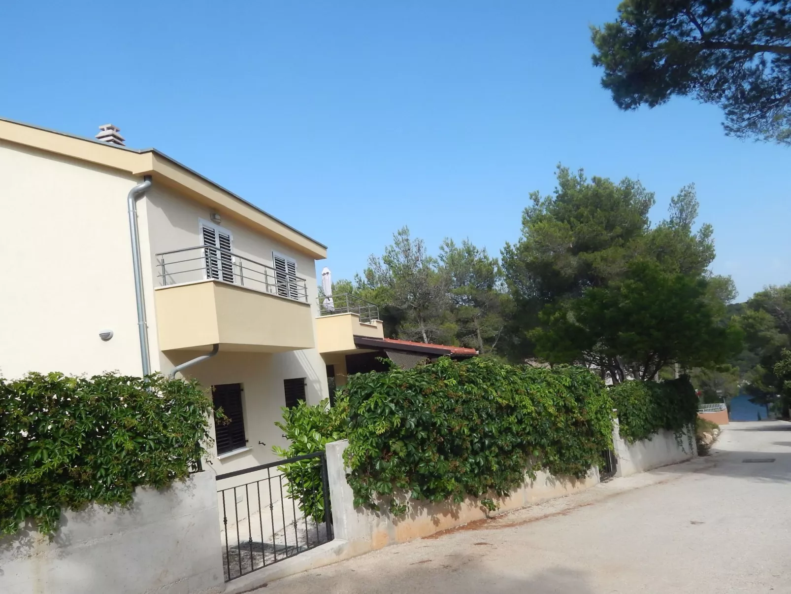 Für 4 Personen ca. 60 m&sup2; in Milna auf Brac, Adriaküste Kroatien (Kroatisch-Buiten