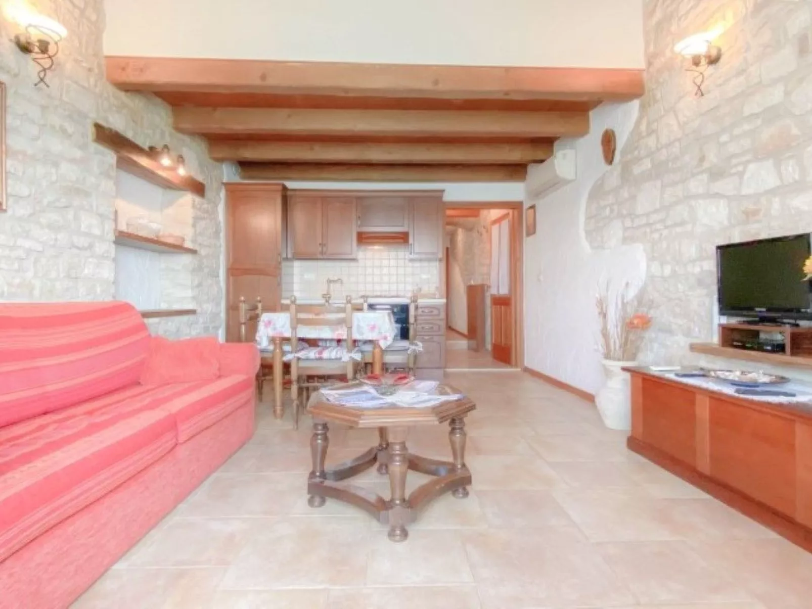 Für 4 Personen ca. 30 m&sup2; in Novigrad, Adriaküste Kroatien (Westküste von I-Binnen