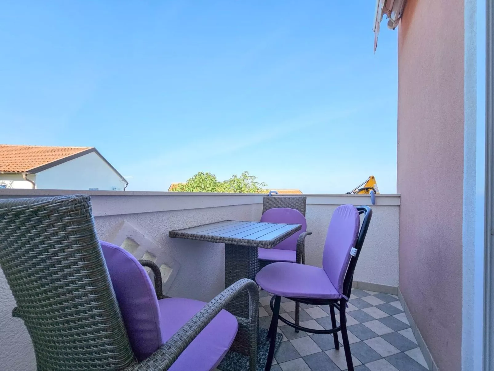 Apartment für 3 Personen mit Meerblick-Buiten