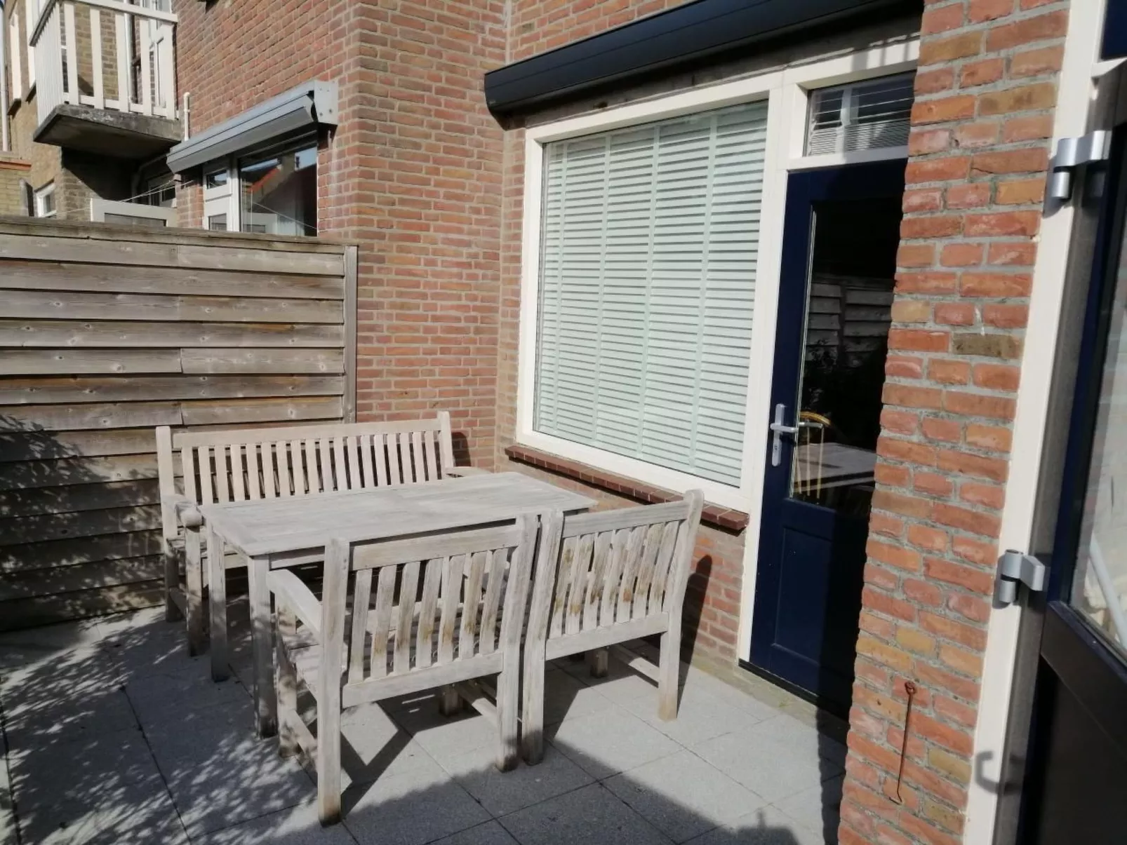 "Emmastraat" mit Terrasse-Binnen