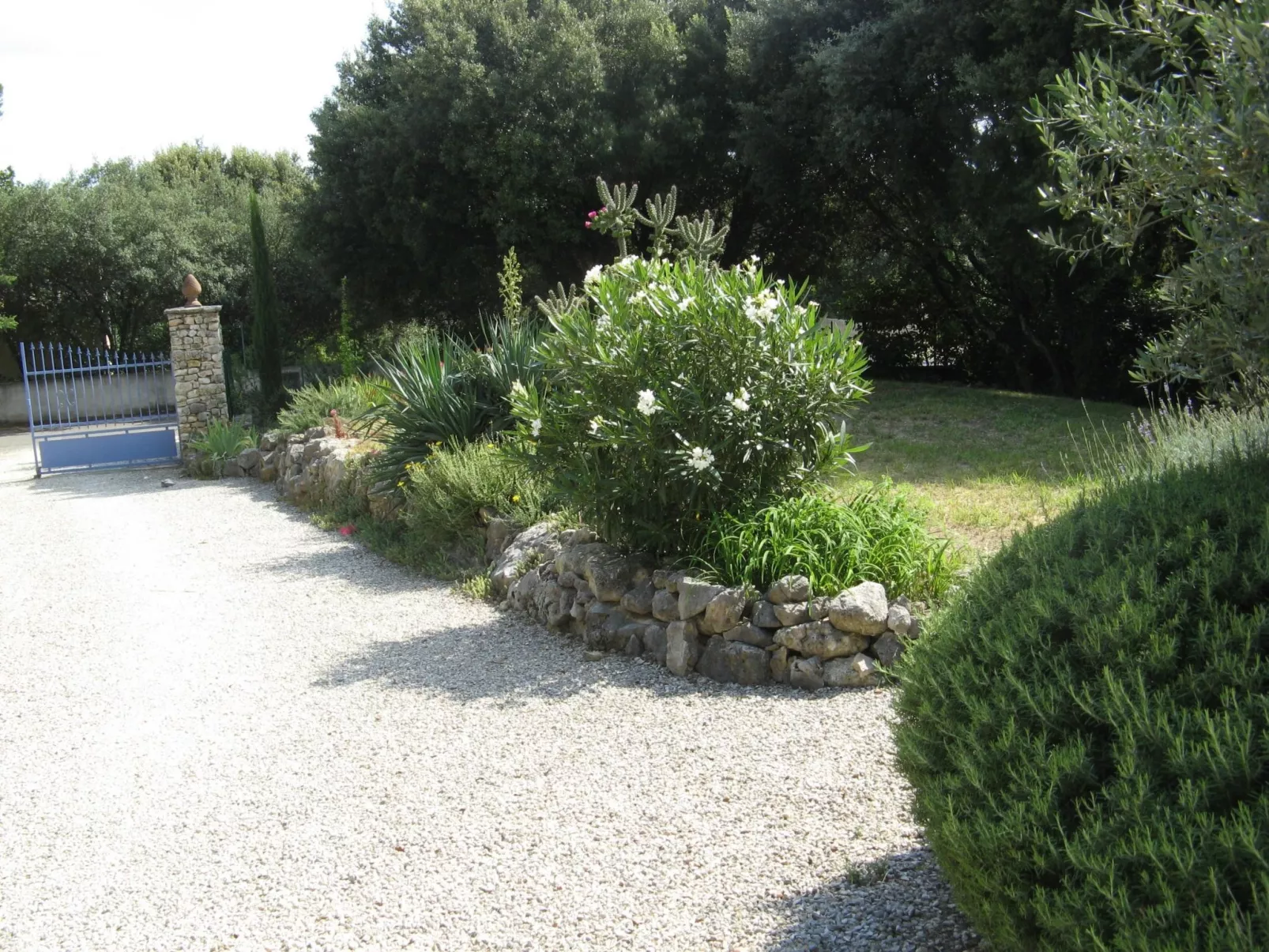 À l'abri du Mistral-Buiten